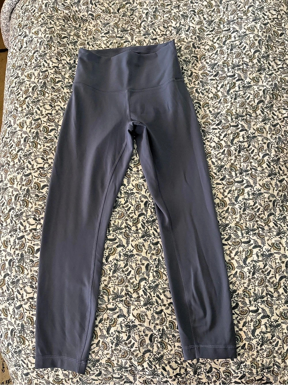 lululemon Get in Line Super High-Rise Tight 23” powder blue Size 6